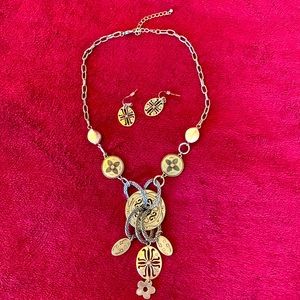Exquisite antique bronzed necklace with matching earrings